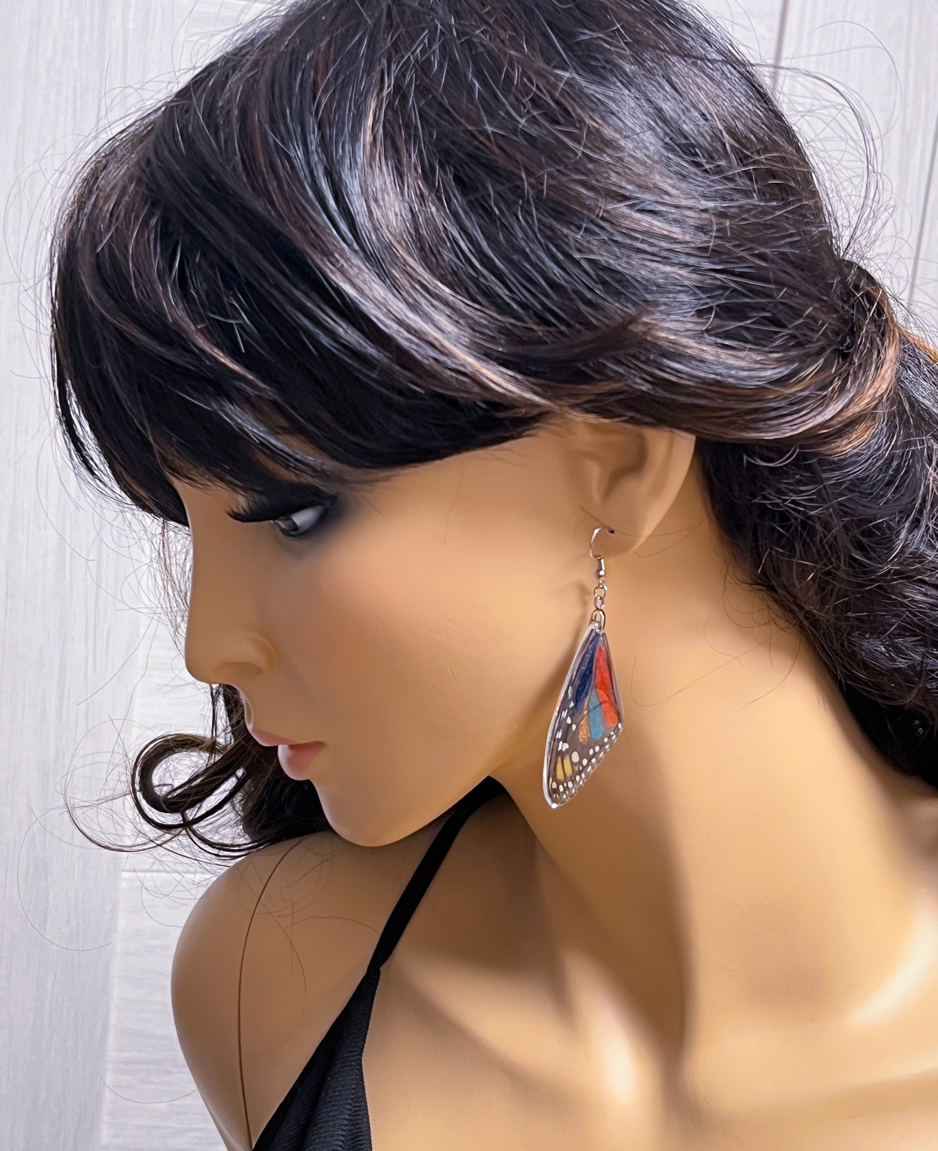 Náušnice Tiffany z křídla motýla Danaus plexipus  No. 2028 - dobarvené